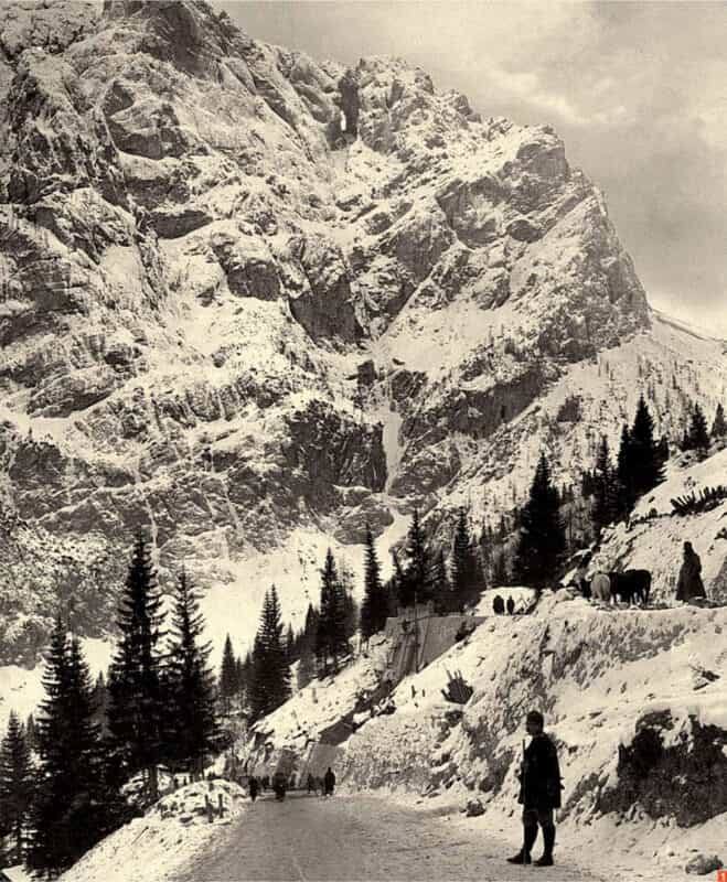De honderdste verjaardag van de Vršič-weg